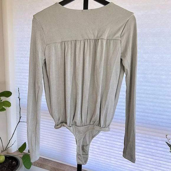 Free People Turnt Wrap Front Bodysuit Silver Metallic Small NWOT Contemporary - Picture 5 of 6